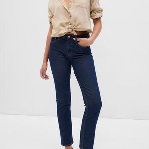 Gap Midrise Vintage Slim Jeans, New With Tags. Size 29, short.